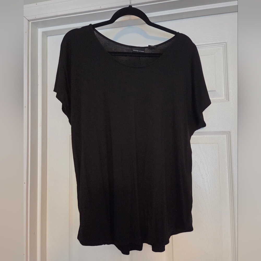 Adrienne Vittadini Black Short Sleeve Tee
